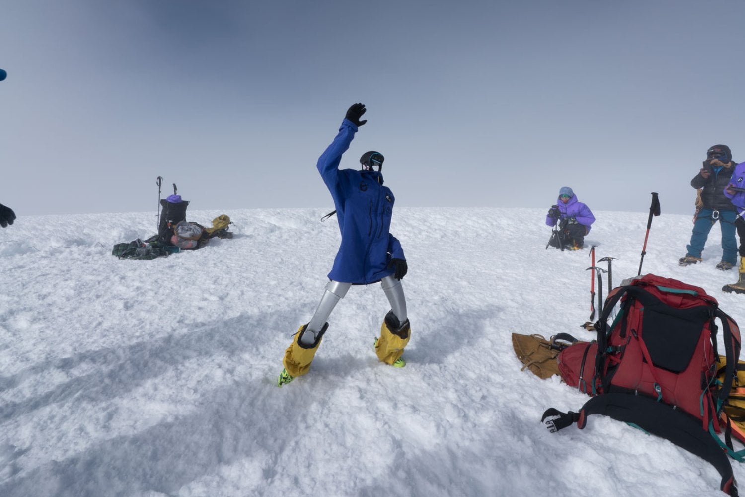 Un robot humanoide ya subió un volcán de más de 6.000 metros y ahora apunta al Everest. La prueba busca demostrar si estas máquinas pueden trabajar en selvas, montañas y lugares donde los humanos no llegan fácilmente