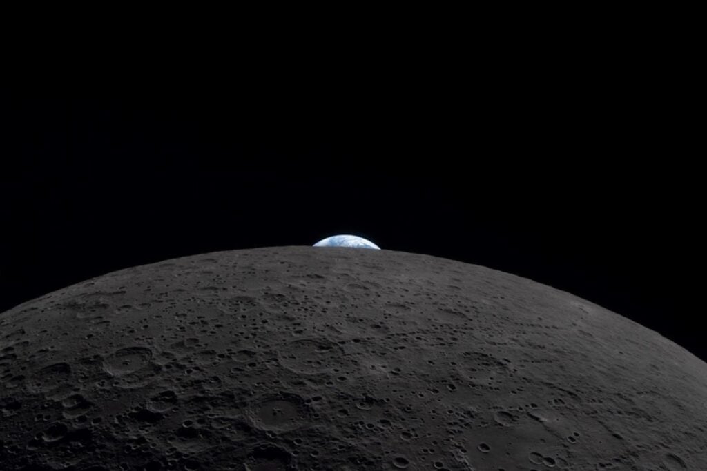 Treinta millones de simulaciones acaban de revelar una autopista gravitatoria escondida camino a la Luna. El desvío pasa por el punto L1 y promete ahorrar combustible en futuras misiones