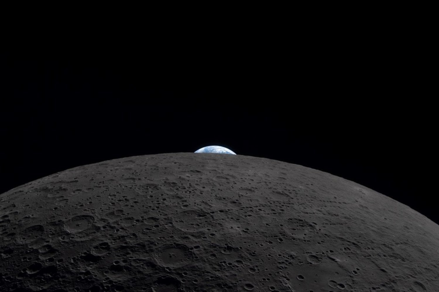 Treinta millones de simulaciones acaban de revelar una autopista gravitatoria escondida camino a la Luna. El desvío pasa por el punto L1 y promete ahorrar combustible en futuras misiones