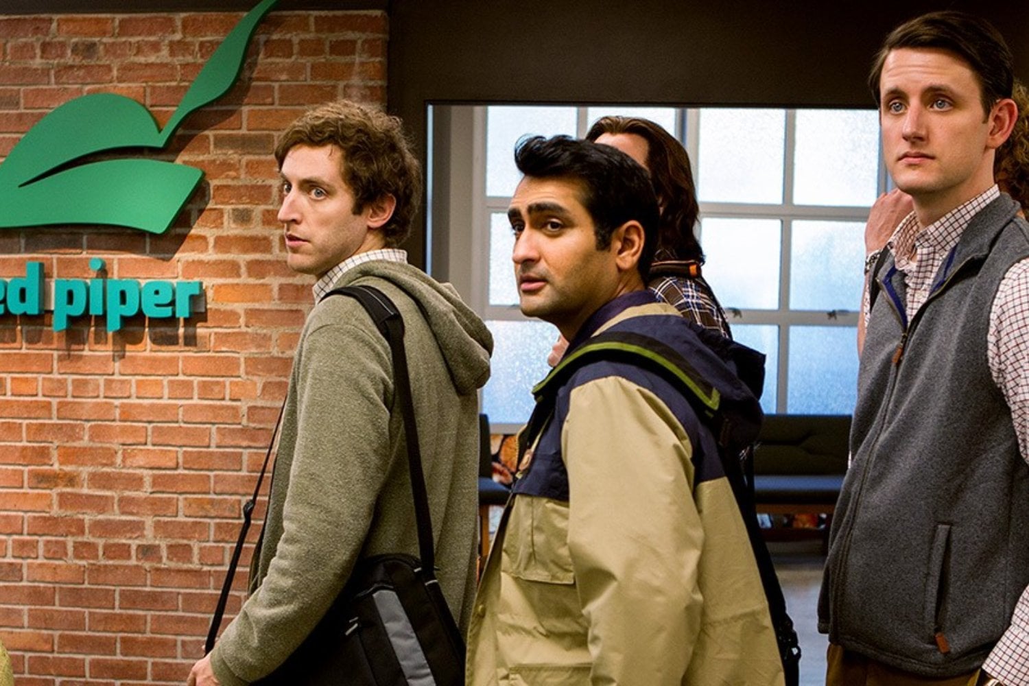 La Generación Z más tech de Silicon Valley está cambiando las fiestas por una nueva obsesión: trabajar hasta el límite. Han dejado el alcohol, pero lo han sustituido por jornadas de 80, 90 y hasta 92 horas semanales