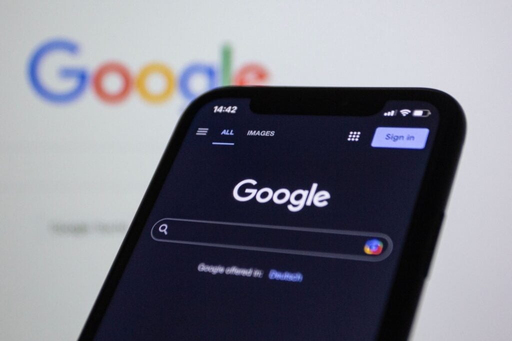 Meta y Google perdieron un juicio por diseño adictivo: Europa ya tiene las herramientas para seguir el mismo camino