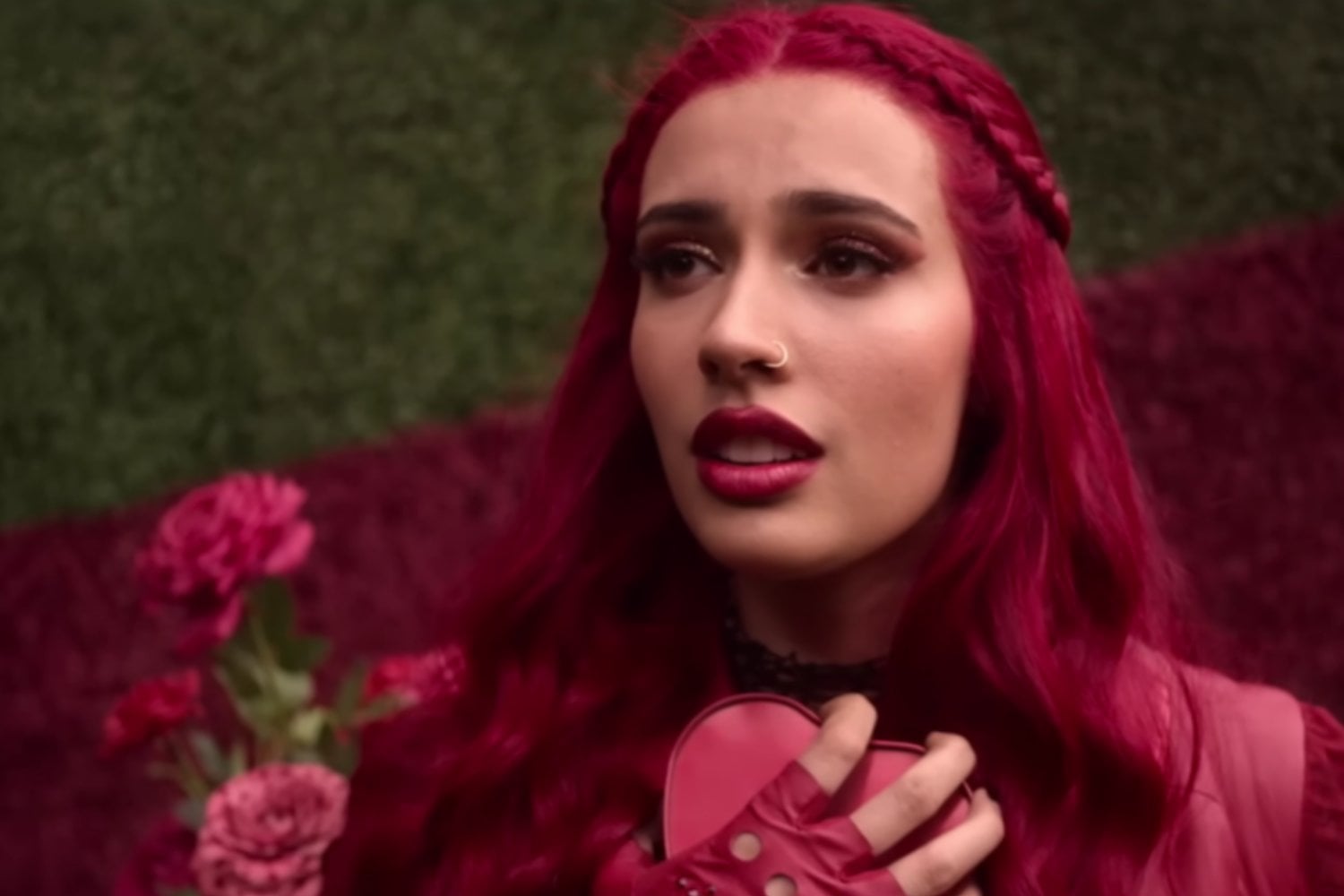 Red y Chloe deberán salvar Wonderland en la quinta película de Descendientes