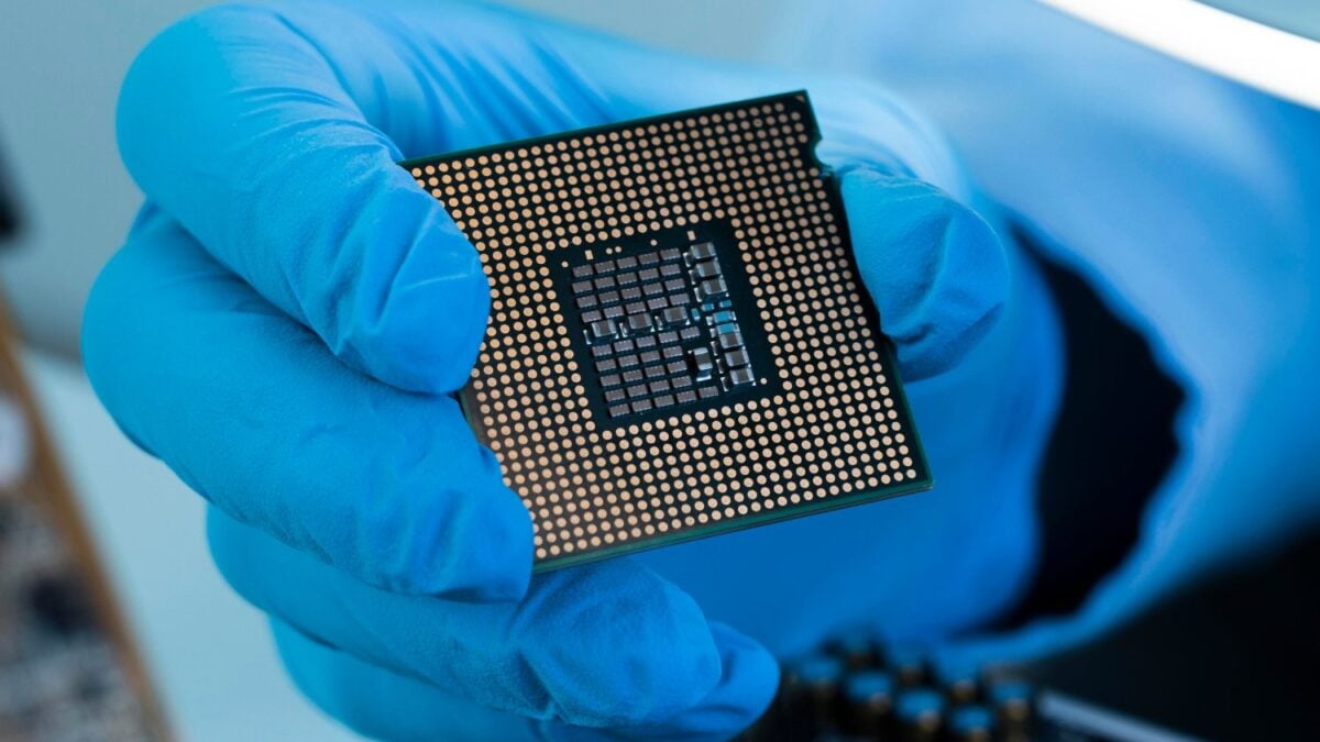 Una histórica familia valenciana hizo fortuna con el guano y la Coca-Cola: ahora apuesta 50 millones por los chips de luz