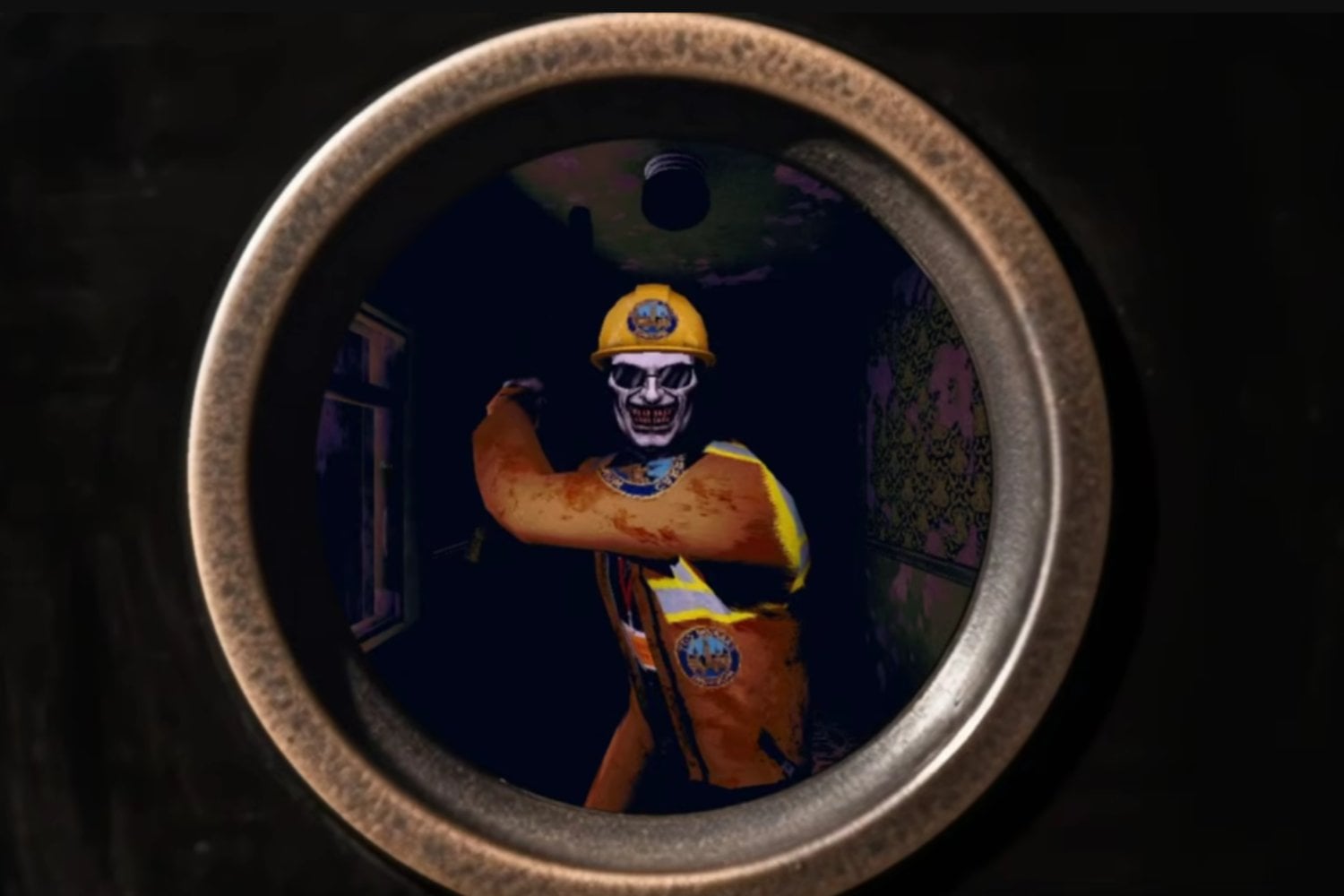 El terror neon noir que parece sacado de una pesadilla de los 80 ya muestra su lado más perturbador