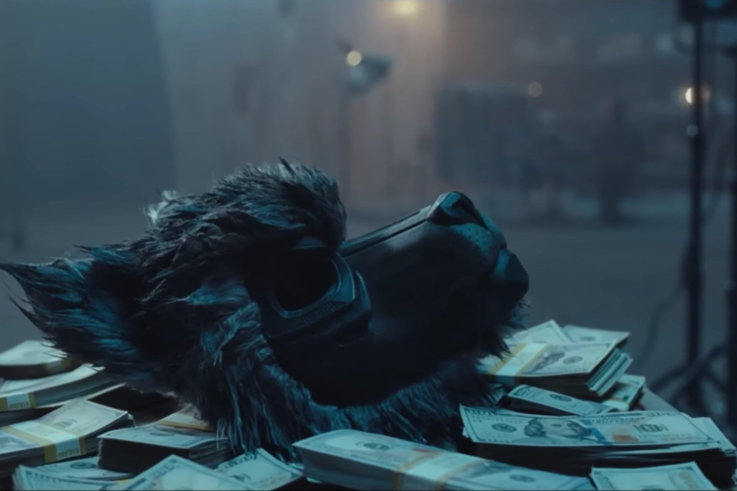 Atracos en directo y fama viral: la película que transforma a los ladrones en celebridades