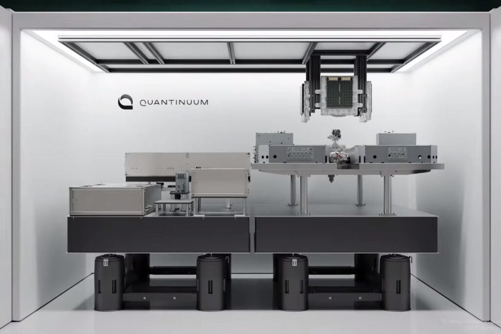 La nueva computadora cuántica de Quantinuum tiene solo 98 cúbits, pero quiere demostrar que la carrera no se gana acumulando números