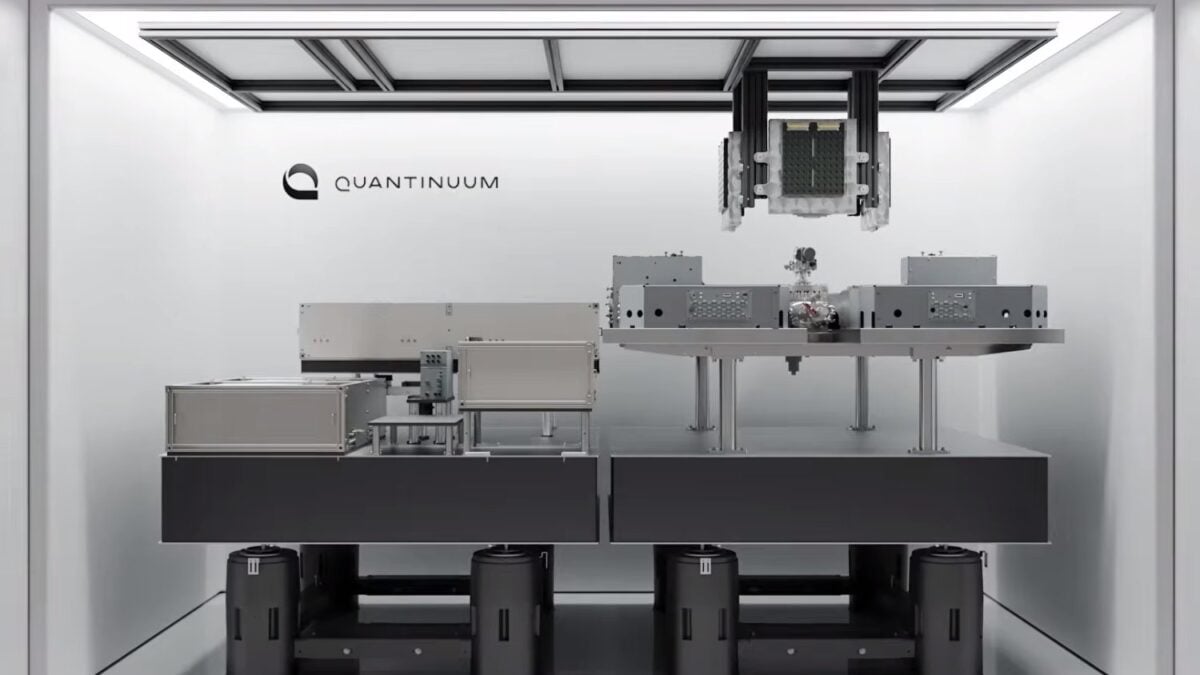 La nueva computadora cuántica de Quantinuum tiene solo 98 cúbits, pero quiere demostrar que la carrera no se gana acumulando números