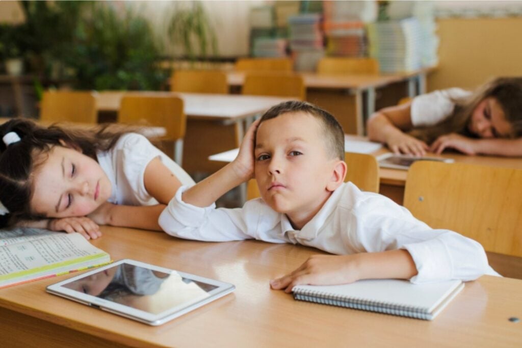 Cuando aprender se vuelve insoportable: qué pasa en las aulas que superan los 40 grados