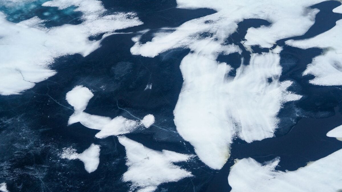 Un experimento consiguió engrosar el hielo del Ártico y abre un inesperado camino para frenar su deshielo