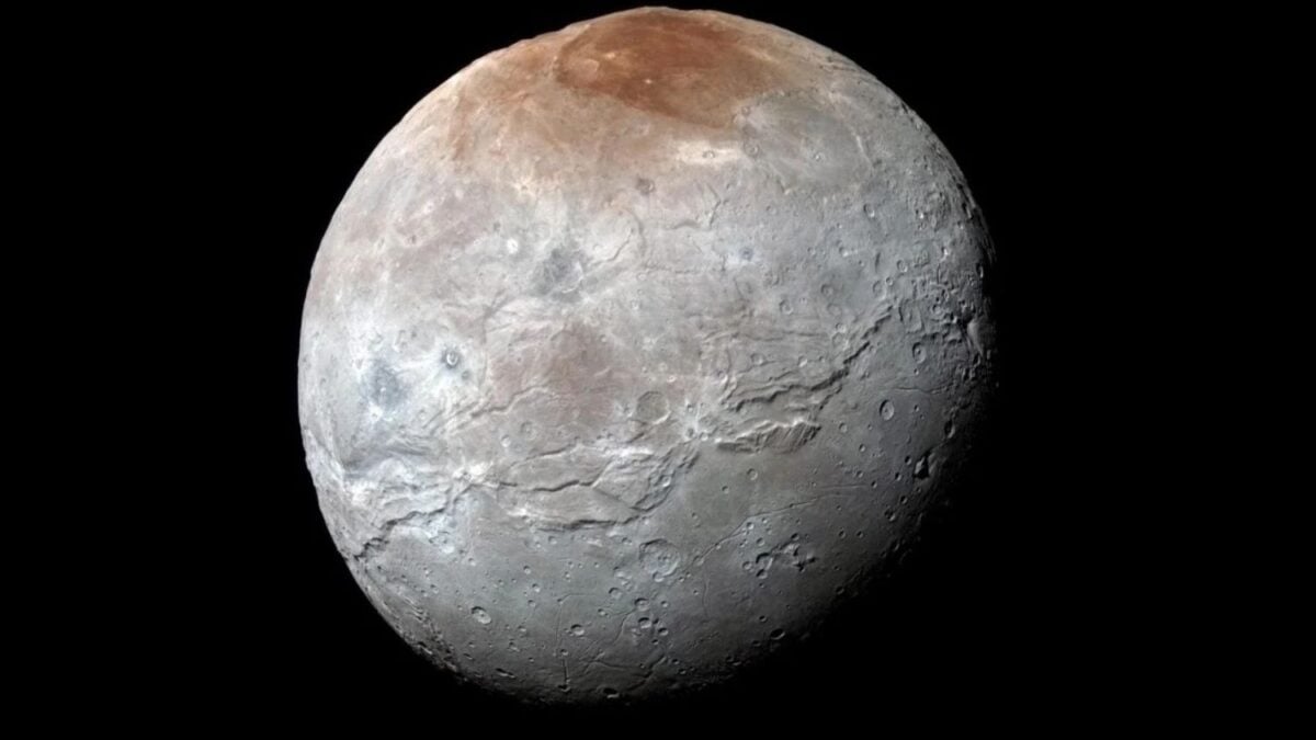 La luna más grande de Plutón guarda una pista que podría cambiar todo lo que creíamos sobre su historia