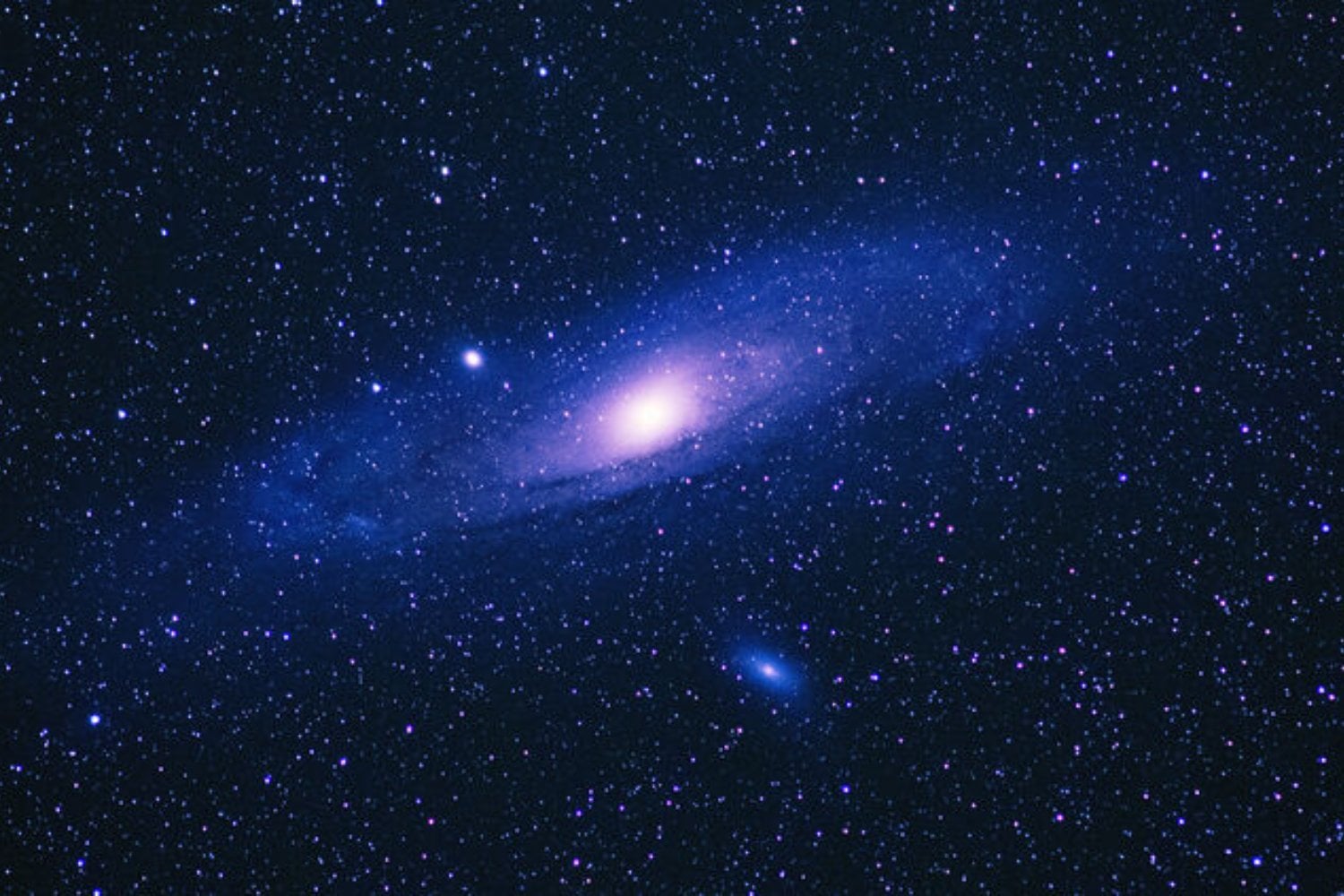 La materia oscura podría esconder su verdadera naturaleza en una quinta dimensión. Su geometría explicaría por qué interactuó con fuerza al nacer el universo y hoy resulta casi invisible
