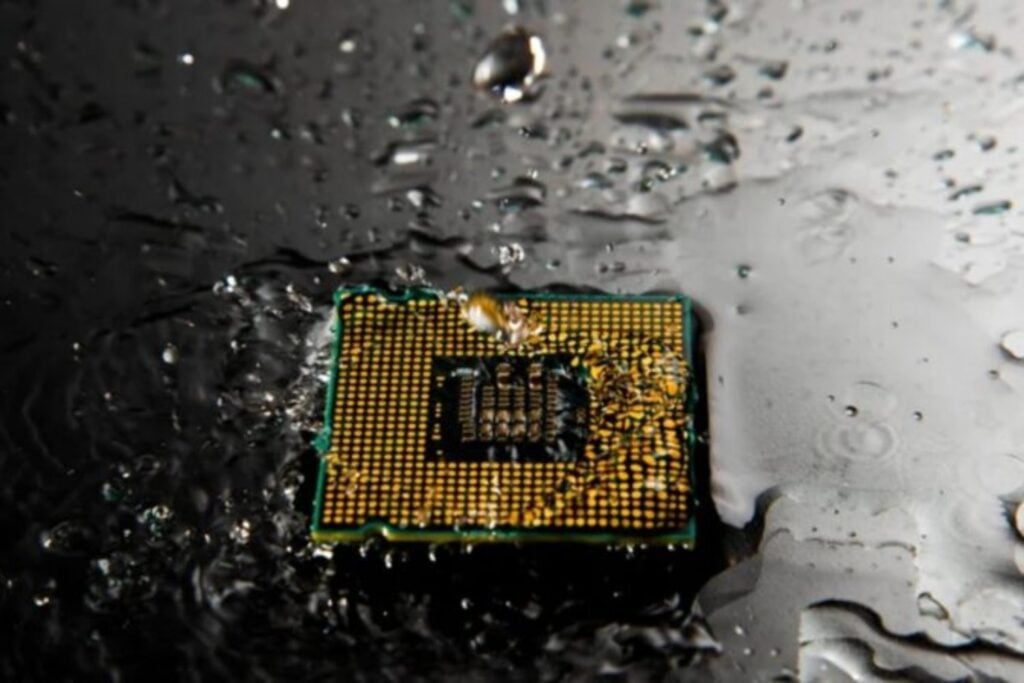 Meta se prepara para alquilar parte de la potencia de IA que construyó para sí misma y SpaceX ya gana miles de millones con sus chips. Puede ser un negocio brillante… o la primera grieta seria de una burbuja de 7,6 billones de dólares