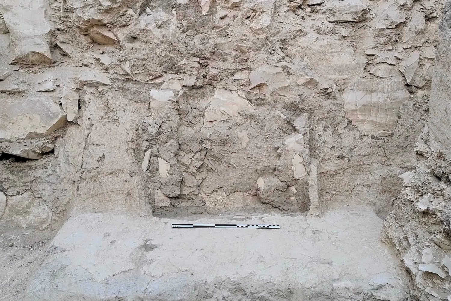 Una tumba desconocida ha permanecido oculta durante casi 3.000 años bajo la necrópolis de Luxor. Sus pinturas conservan el nombre de Paser, pero los arqueólogos todavía intentan descubrir quién fue realmente su misterioso propietario