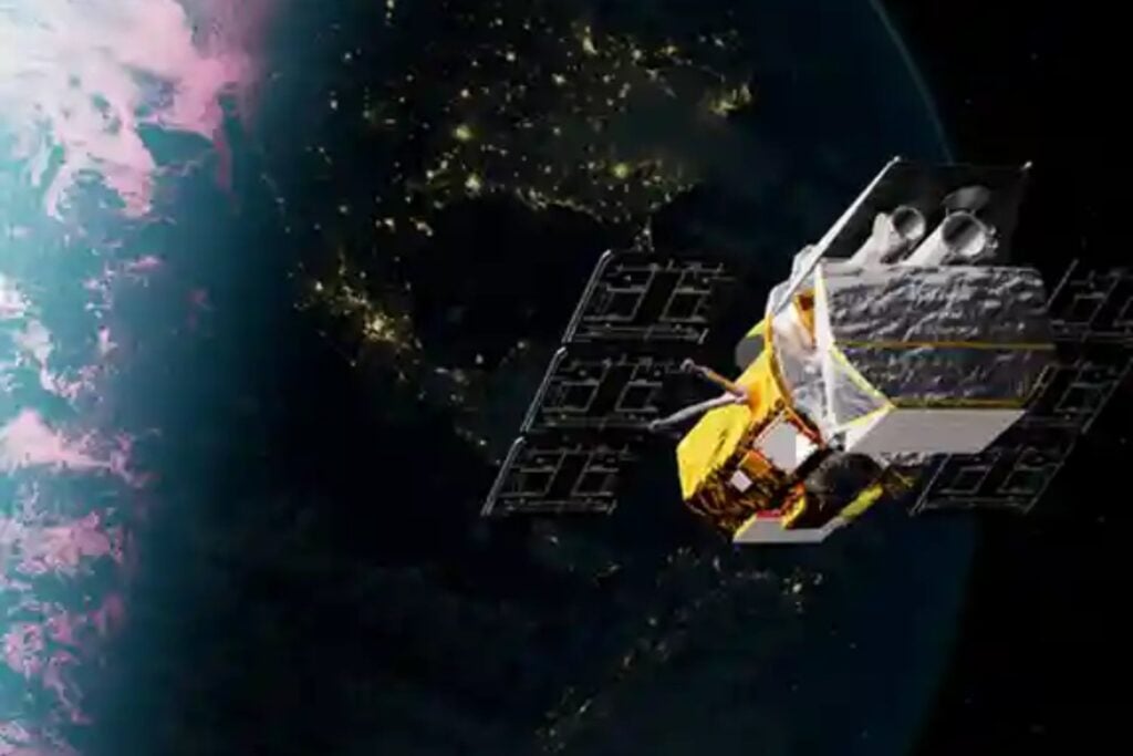 La NASA va a intentar salvar un telescopio espacial que se está cayendo hacia la Tierra más rápido de lo previsto. Un satélite robótico llamado LINK deberá sujetar a Swift y elevar su órbita antes de que sea demasiado tarde