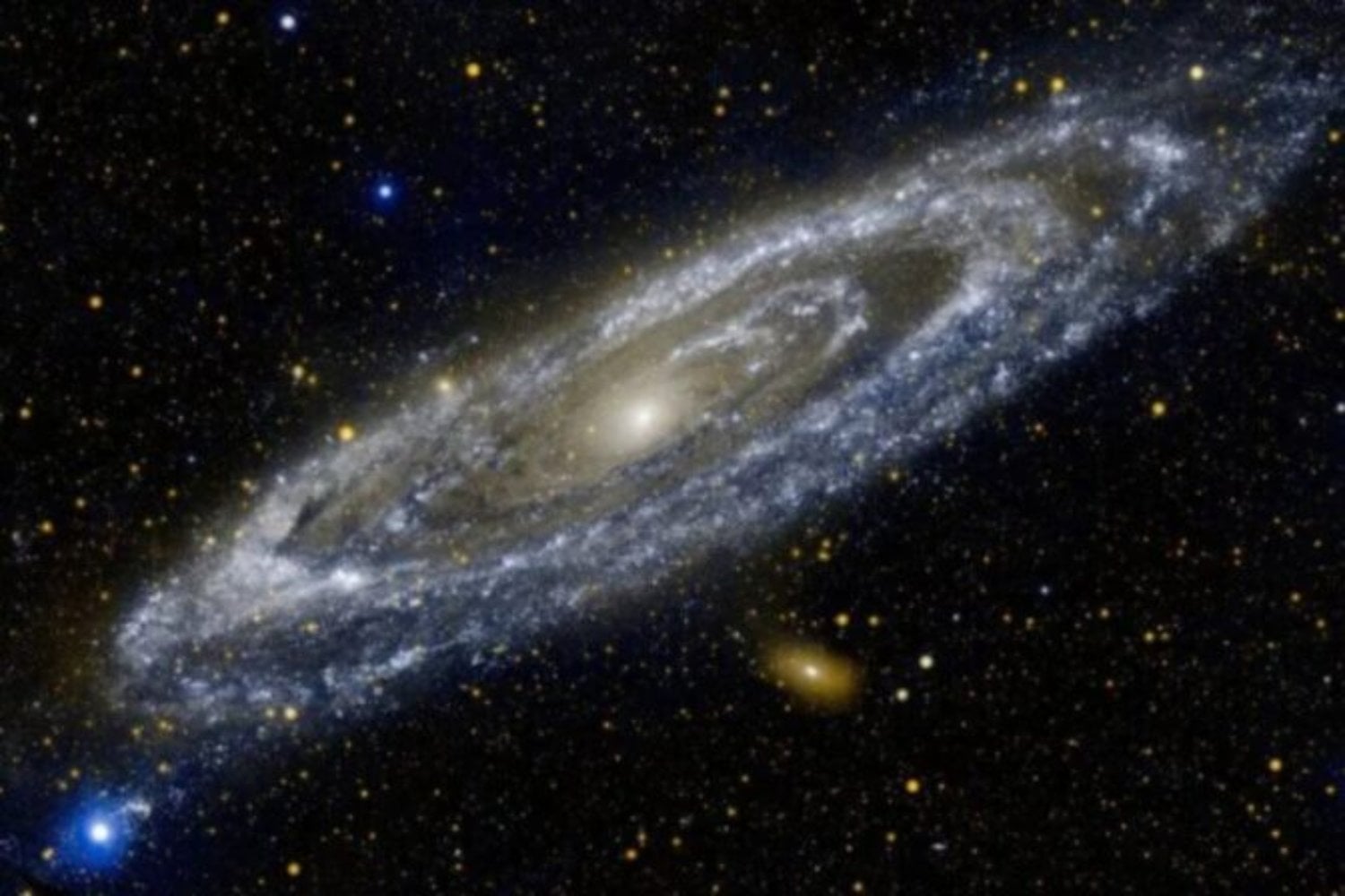 La Vía Láctea atraviesa el universo a unos 600 km/s rumbo a una región oculta tras su propio disco. Cuarenta años después, el Gran Atractor vuelve a dividir a los astrónomos sobre quién está moviendo realmente nuestra galaxia