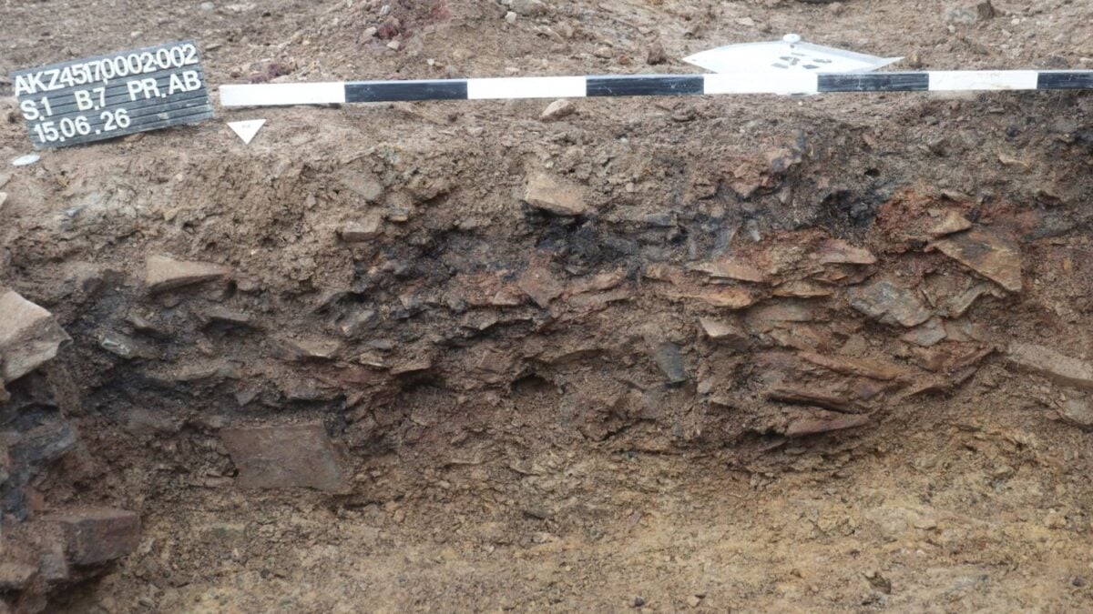 Un artesano dejó hace 2.000 años un lingote defectuoso con la intención de volver a fundirlo. Ese error acaba de revelar una cadena de producción de plomo que nadie había logrado demostrar en el corazón de Alemania
