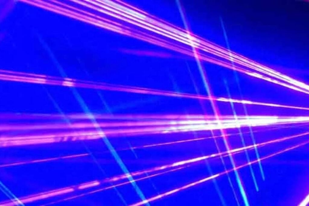 El hombre que hizo posible la era de los LED blancos no se conforma con haber cambiado la iluminación mundial. Shuji Nakamura ahora quiere usar láseres para perseguir el sueño más difícil de la energía: una fusión nuclear limpia, segura y casi inagotable