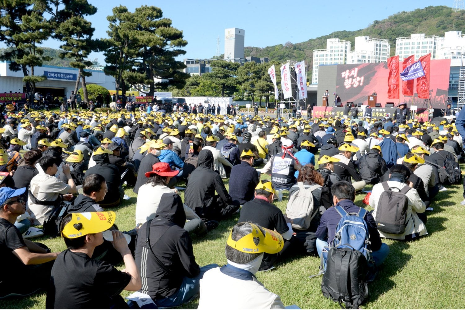 Hyundai planea introducir robots humanoides en sus fábricas a partir de 2028. Sus trabajadores han respondido con una huelga parcial y exigen que ningún Atlas sustituya empleo sin negociar antes sus condiciones