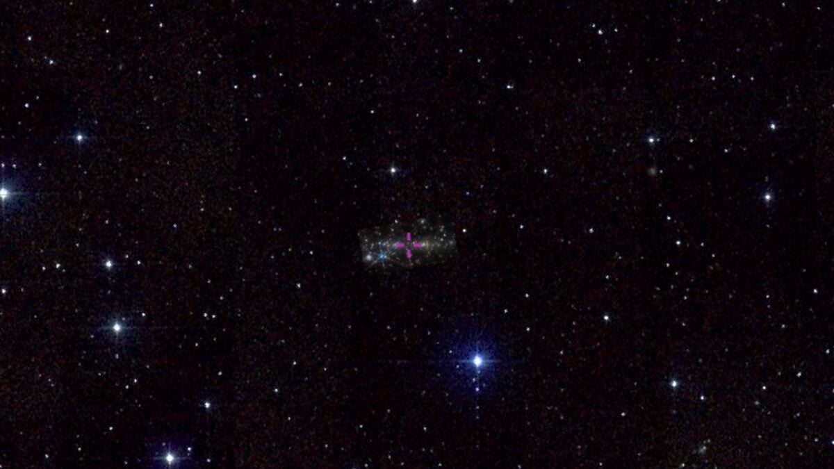 El James Webb ha fotografiado una colisión entre dos gigantescos cúmulos de galaxias tal como ocurrió hace 4.400 millones de años. Los extraños arcos de luz de la imagen esconden objetos nacidos cuando el universo todavía era un recién llegado