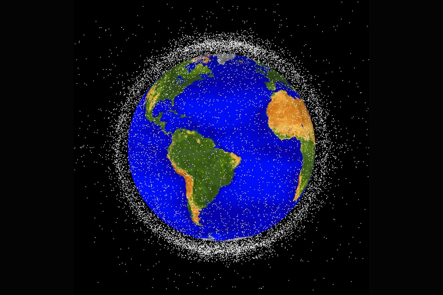 La órbita más valiosa de la Tierra ocultaba una población de basura espacial que nuestros telescopios no podían ver. Un nuevo algoritmo acaba de encontrar 25 rastros de objetos de apenas cinco centímetros entre satélites esenciales