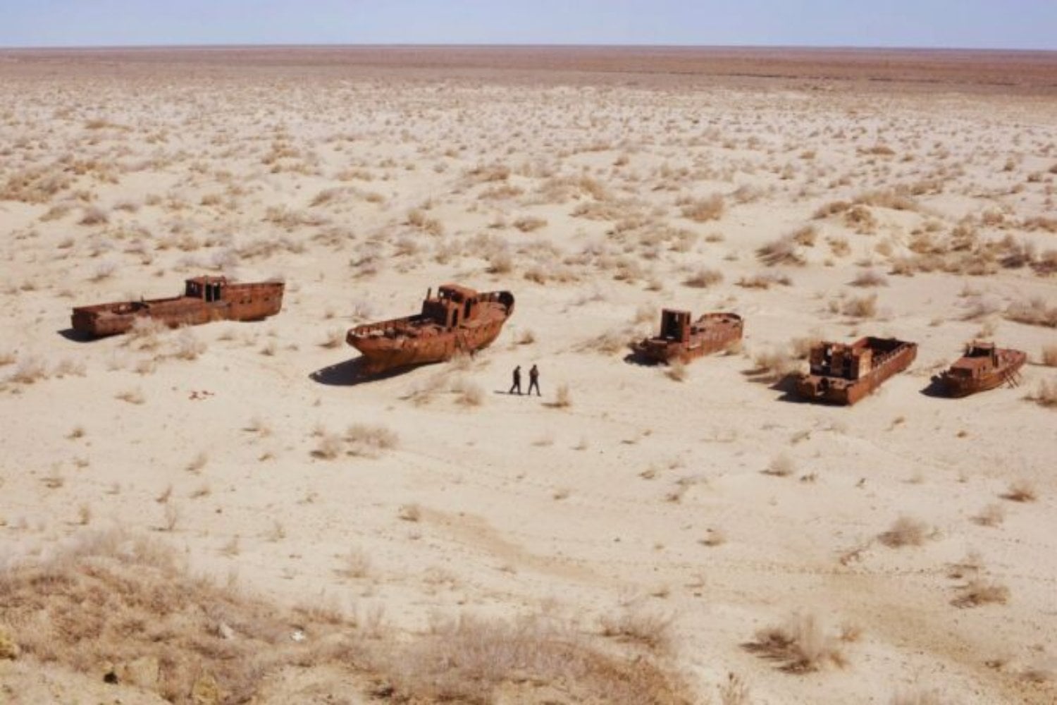 El Mar de Aral ha liberado 748 millones de toneladas de CO₂ desde que comenzó a secarse. Científicos españoles proponen volver a cubrirlo de agua y financiar su restauración con créditos de carbono