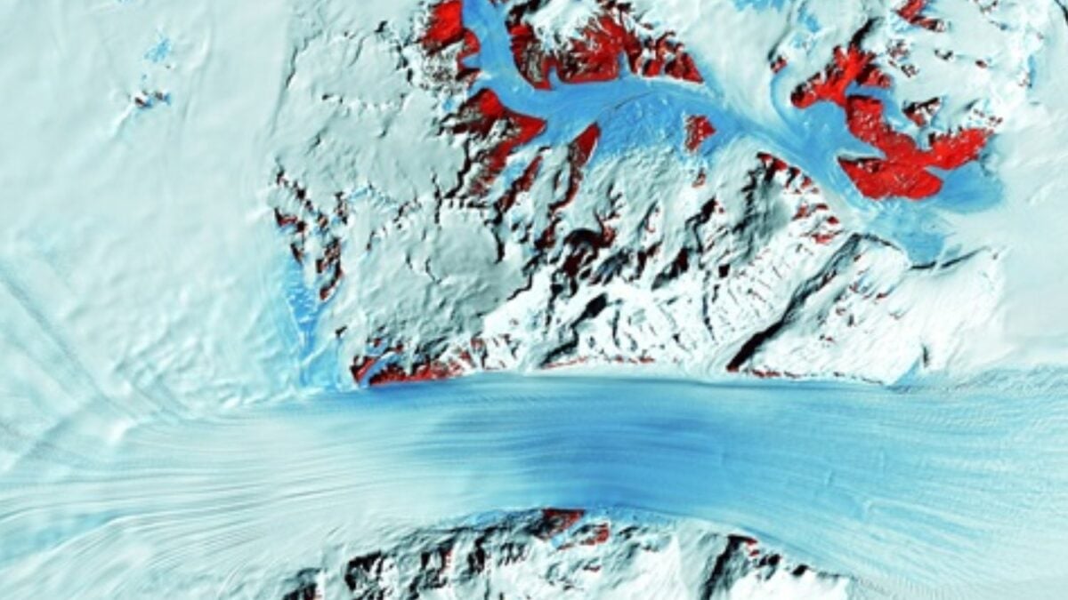 El misterio de por qué la Antártida se volvió blanca cuando la Tierra aún era mucho más cálida empieza a resolverse. La clave fueron montañas ocultas, ondas del manto y una ventaja geológica decisiva