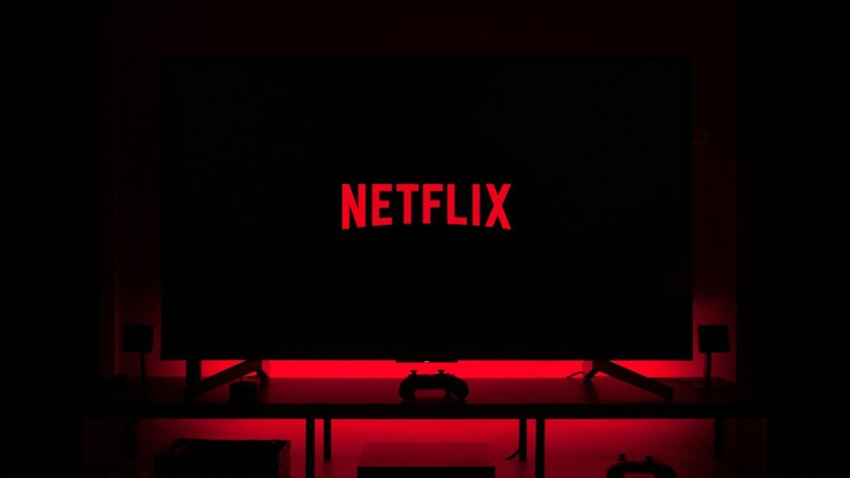Netflix estudia sumar canales de televisión en vivo para evitar que sus usuarios pasen menos tiempo en la plataforma