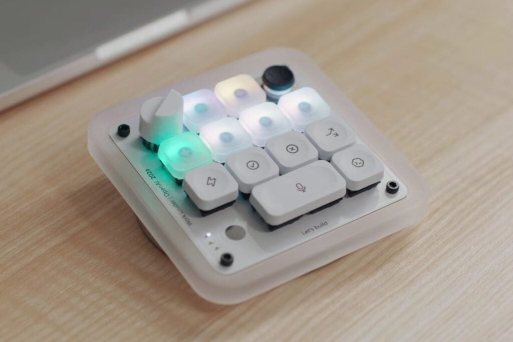Codex Micro convierte los agentes de programación en botones, luces y controles físicos