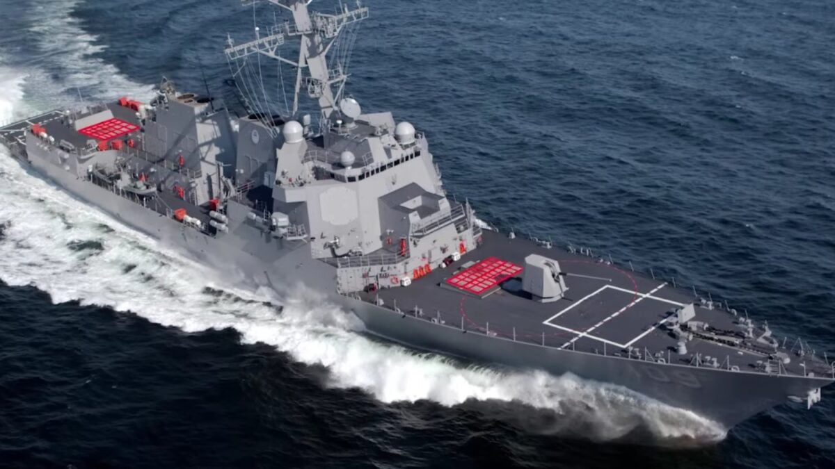 Estados Unidos intenta rescatar su destructor más problemático: el USS Zumwalt regresa armado con misiles hipersónicos