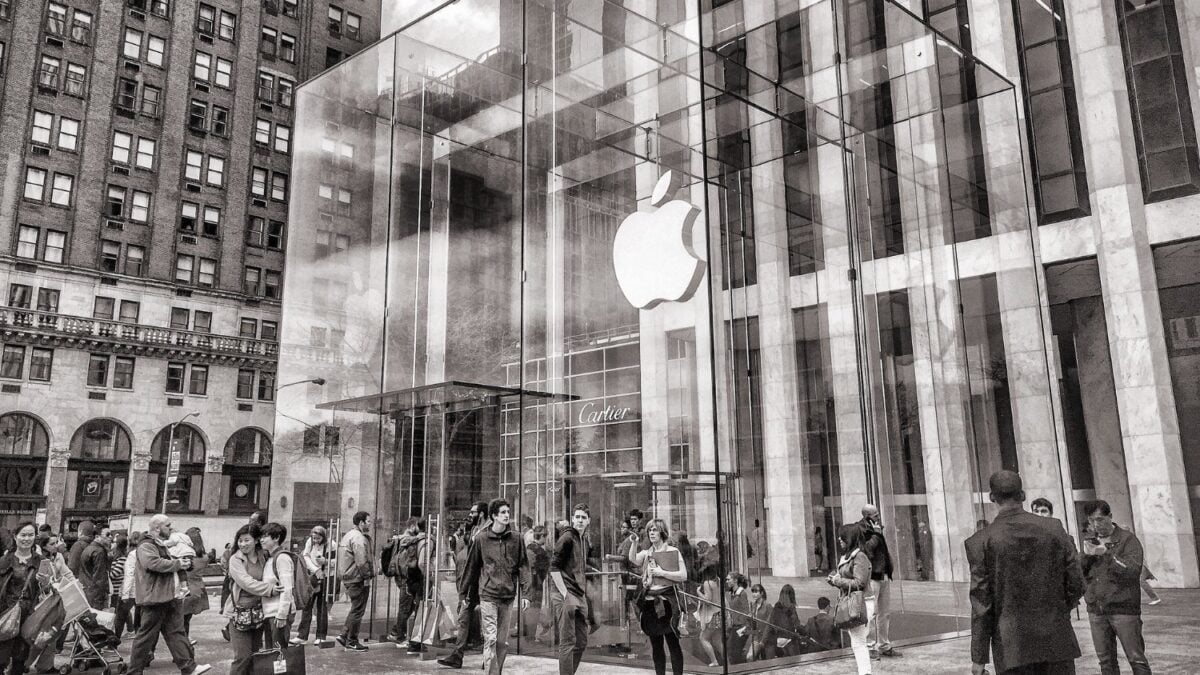 Apple quiere evitar que la IA encarezca sus próximos iPhone: la solución podría estar en China