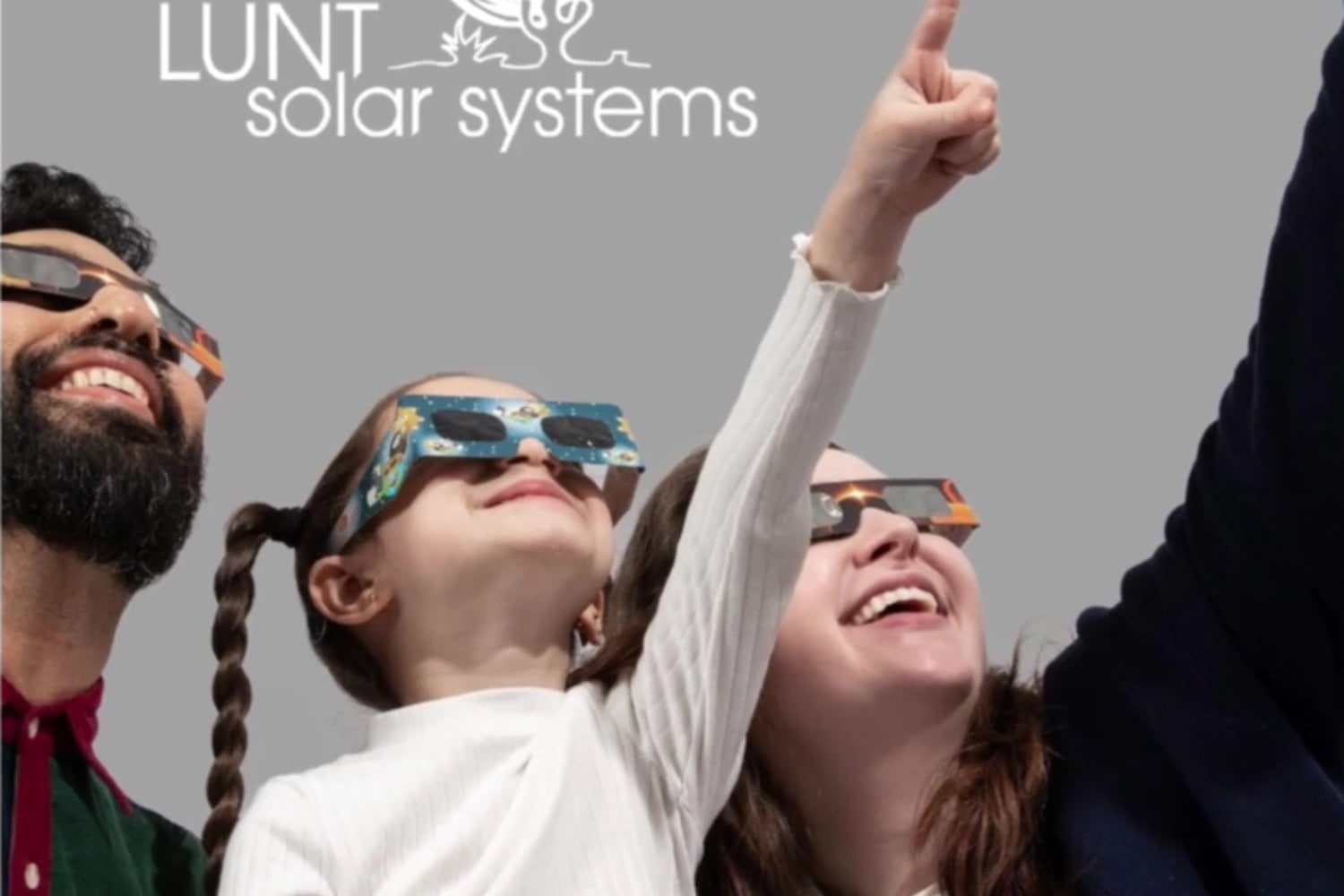 Tus gafas de sol más caras no sirven para mirar un eclipse, pero unas de cartón sí