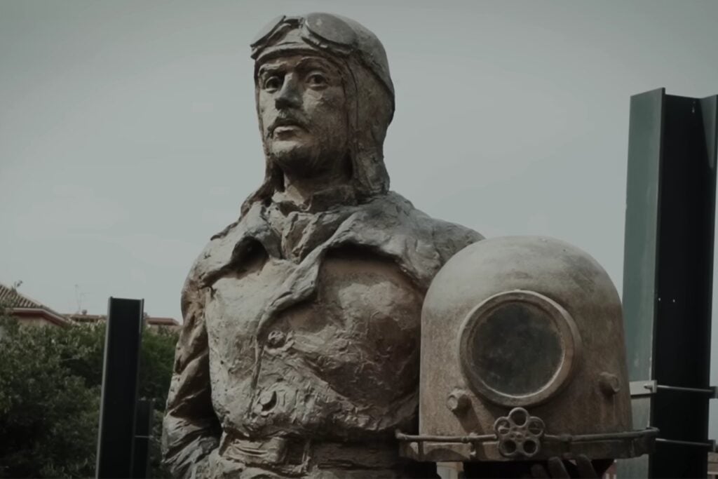 Antes de la NASA, un ingeniero español ya había creado una escafandra para sobrevivir cerca del espacio