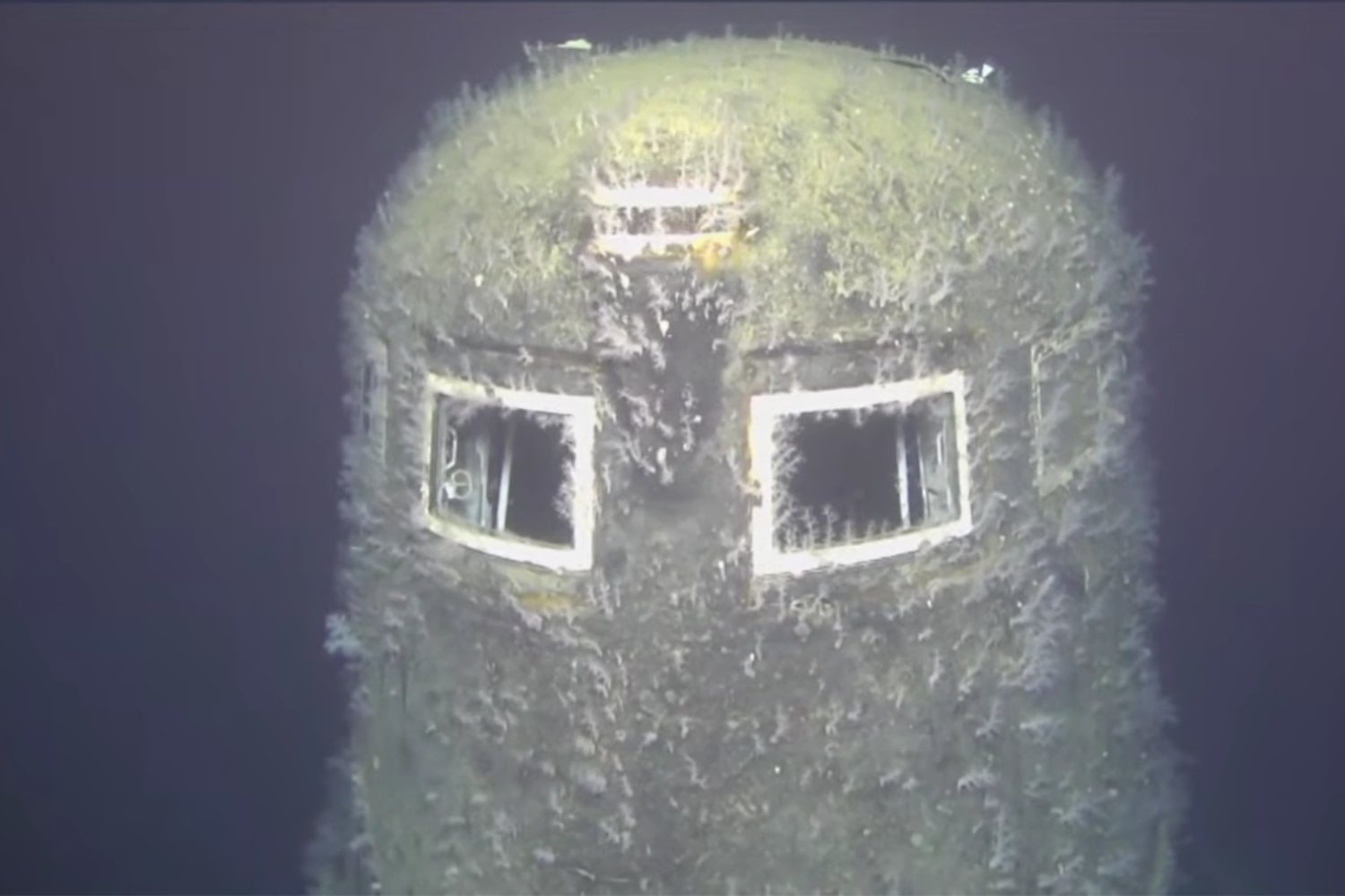 El submarino nuclear que lleva 37 años bajo el mar sigue liberando radiación: qué ocurre dentro del Komsomolets