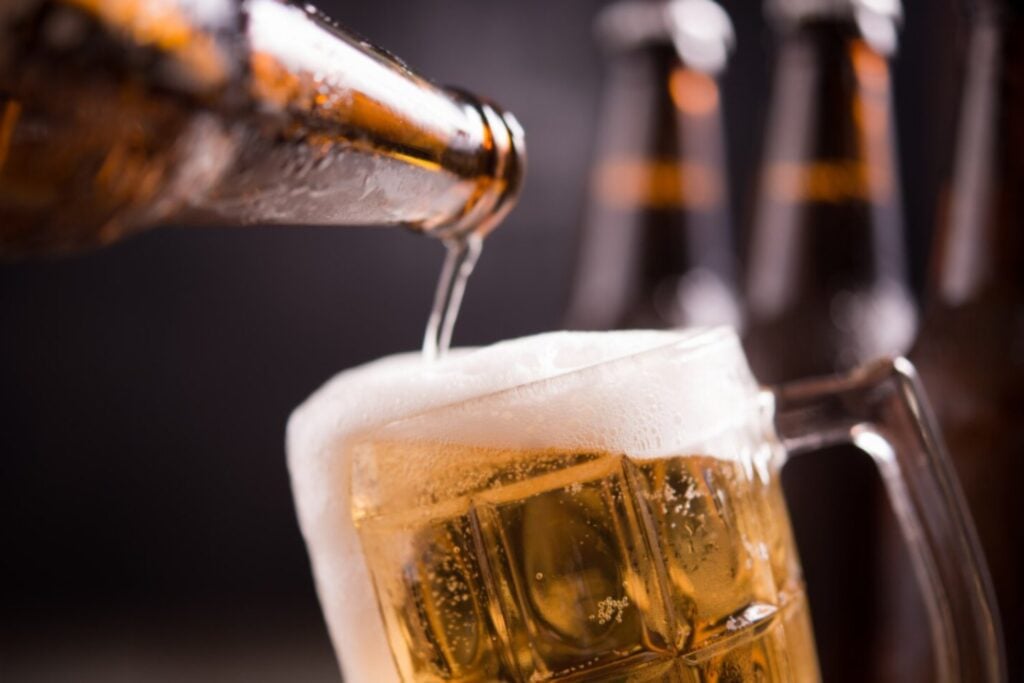 La cerveza nos hace sentir más frescos, pero esa sensación esconde un problema para el organismo