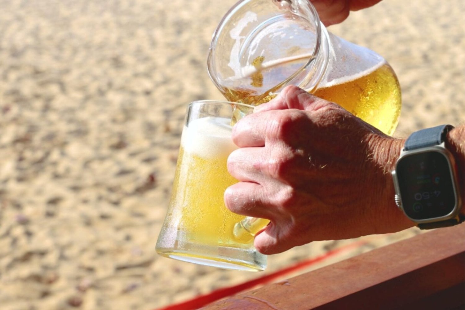 La cerveza nos hace sentir más frescos, pero esa sensación esconde un problema para el organismo