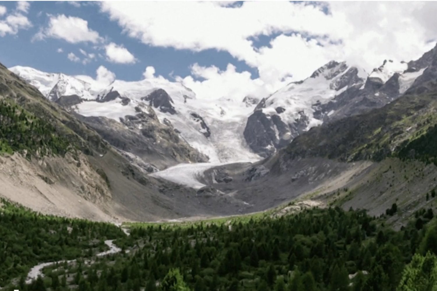 Los glaciares de los Alpes han agotado su escudo de nieve antes de tiempo: el deshielo ya se acerca al peor año registrado