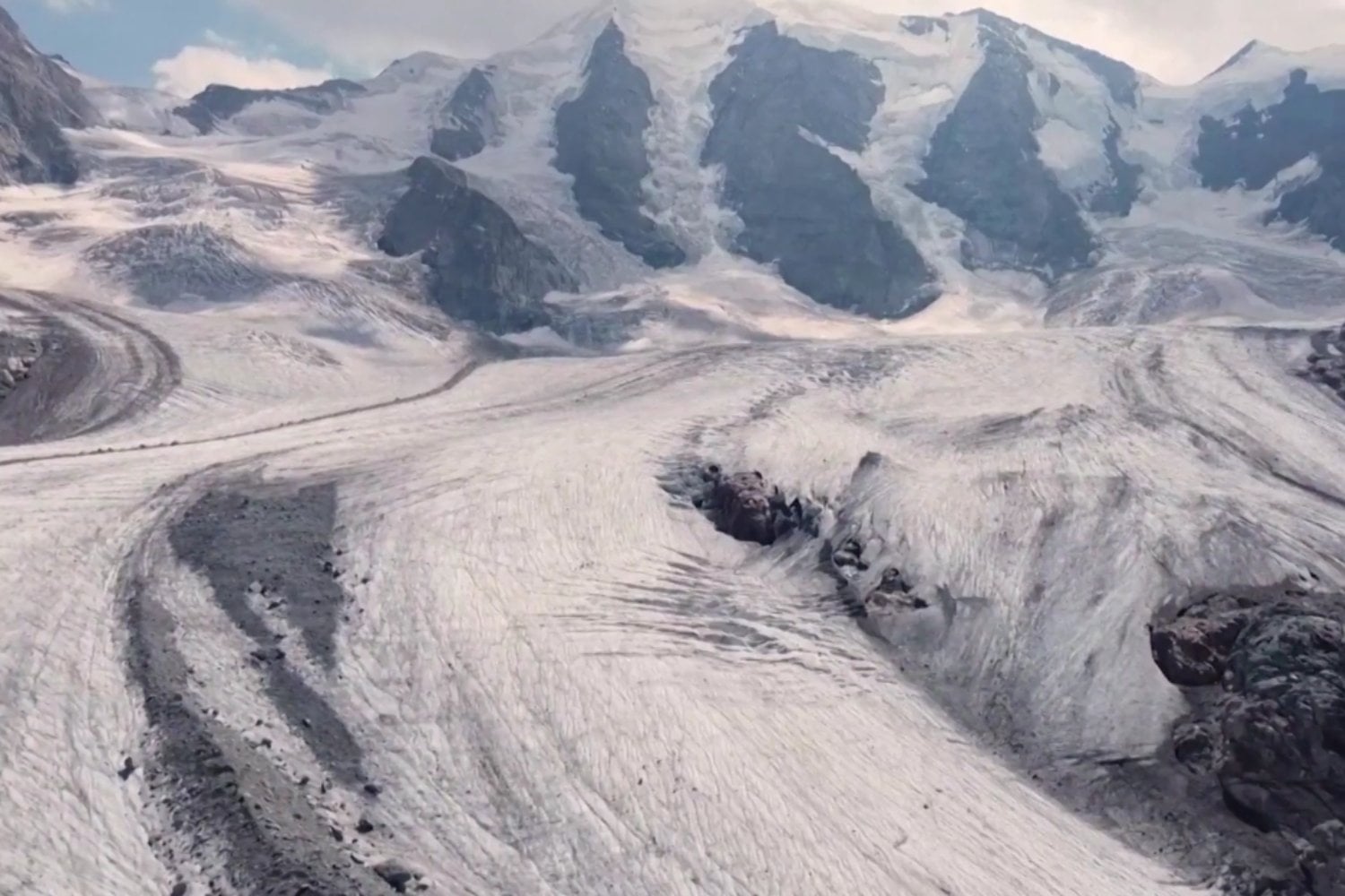 Los glaciares de los Alpes han agotado su escudo de nieve antes de tiempo: el deshielo ya se acerca al peor año registrado