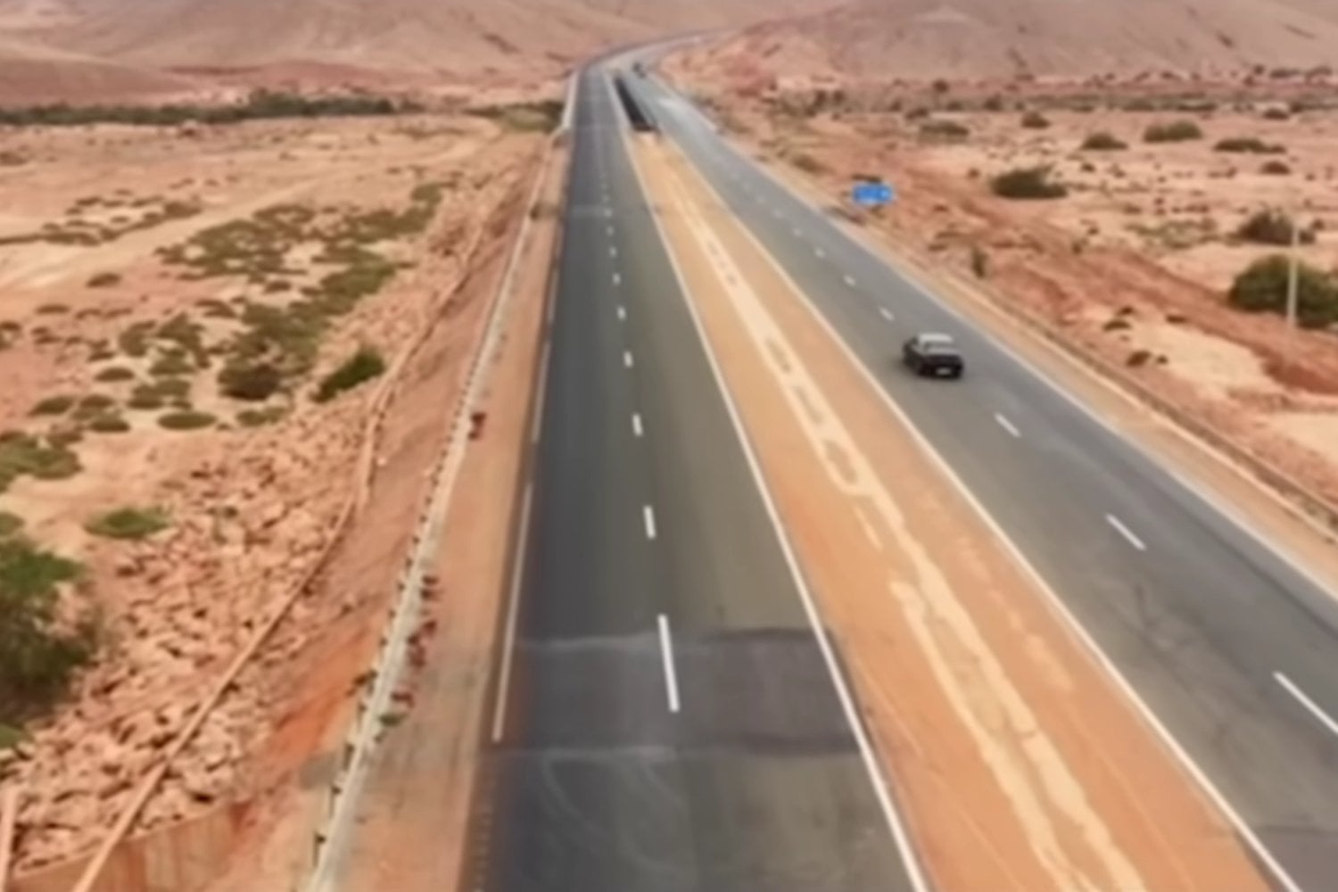 Trump anunció que Marruecos pondrá su nombre a una carretera de 1.055 kilómetros que atraviesa el Sáhara Occidental