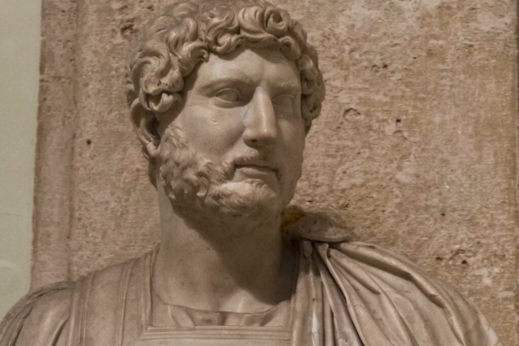 El hormigón romano escondía otro secreto y apareció bajo la letrina de un emperador