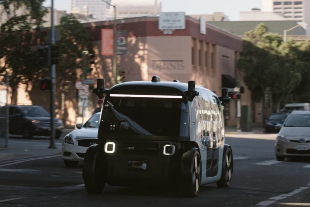 Cómo es Zoox, el robotaxi de Amazon que quiere expandirse por las grandes ciudades de Estados Unidos