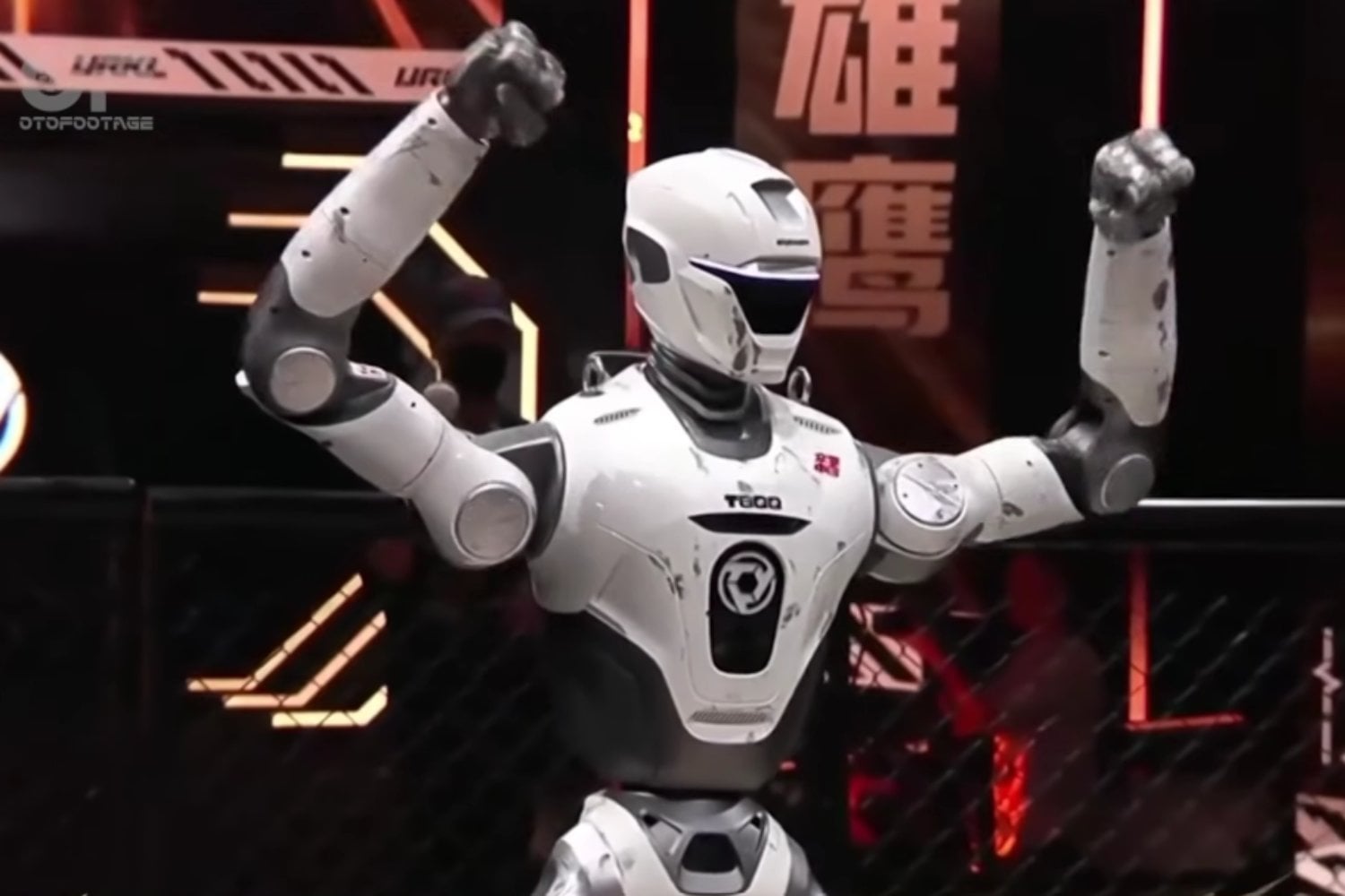 Un robot perdió la cabeza en pleno combate y siguió luchando: así fue el primer torneo de humanoides