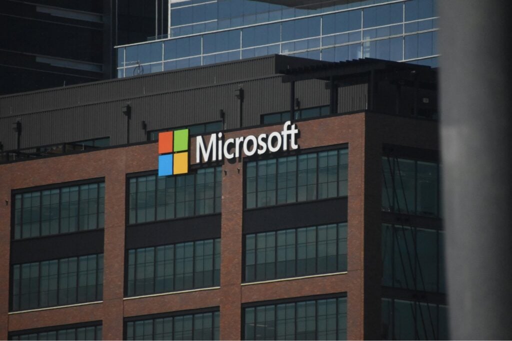 Microsoft ya tiene su propia distribución de Linux: no es para reemplazar Windows, sino para dominar la nube
