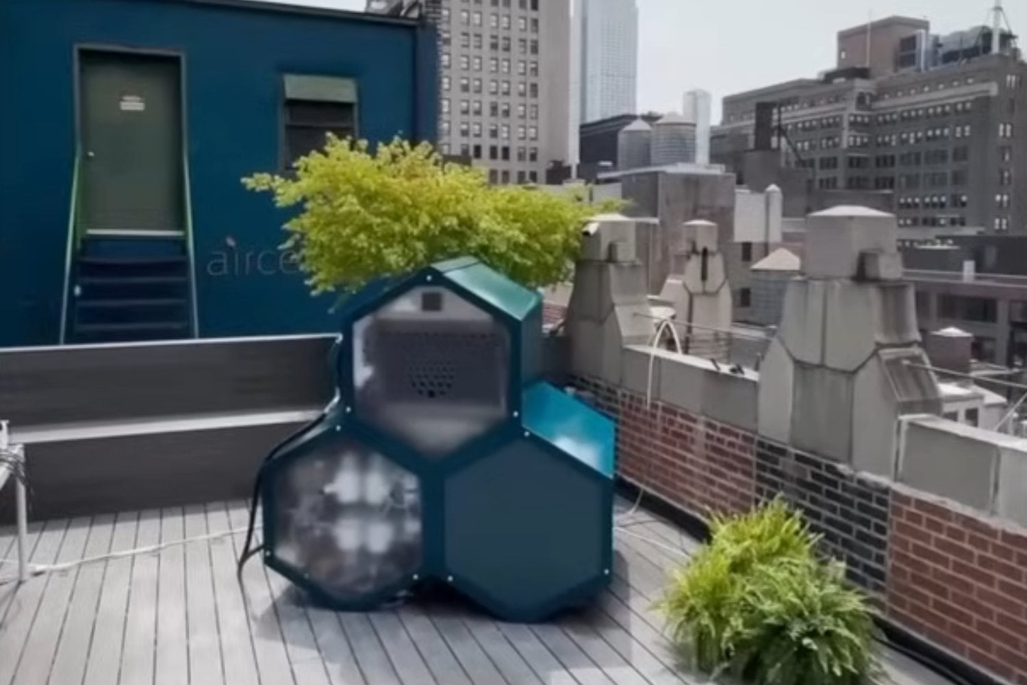 La gasolina del futuro podría fabricarse en casa utilizando agua, aire y paneles solares