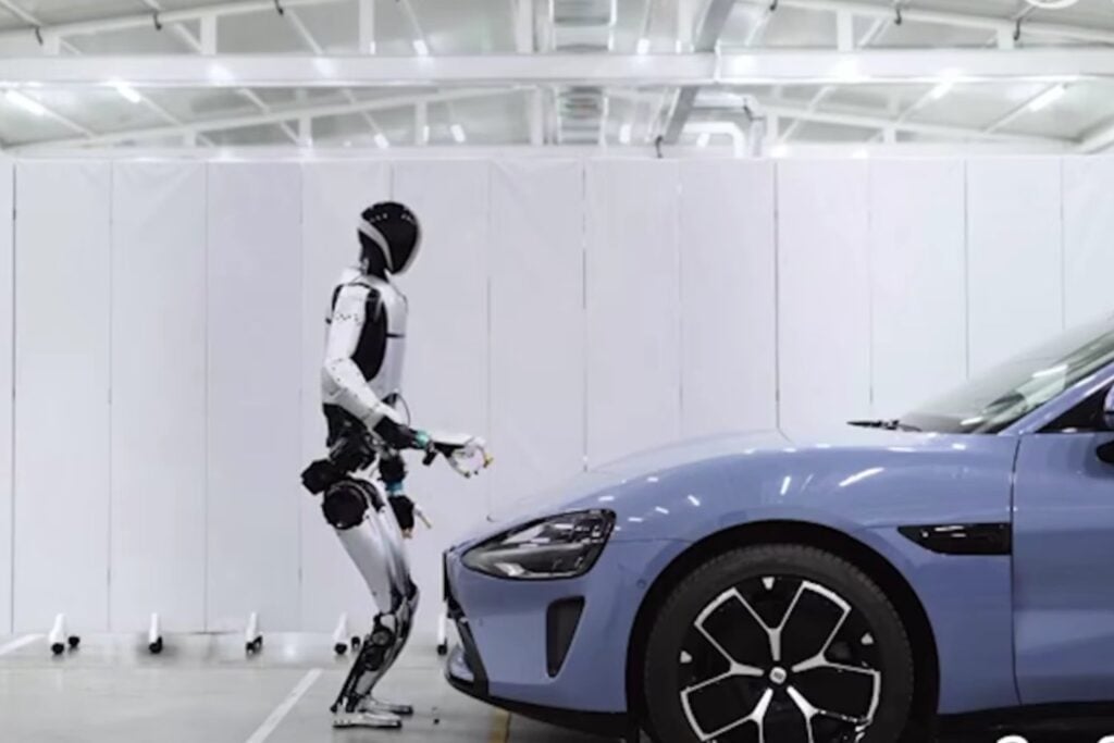 El robot humanoide de Xiaomi ya trabaja casi como una persona: alcanza un 98% de precisión