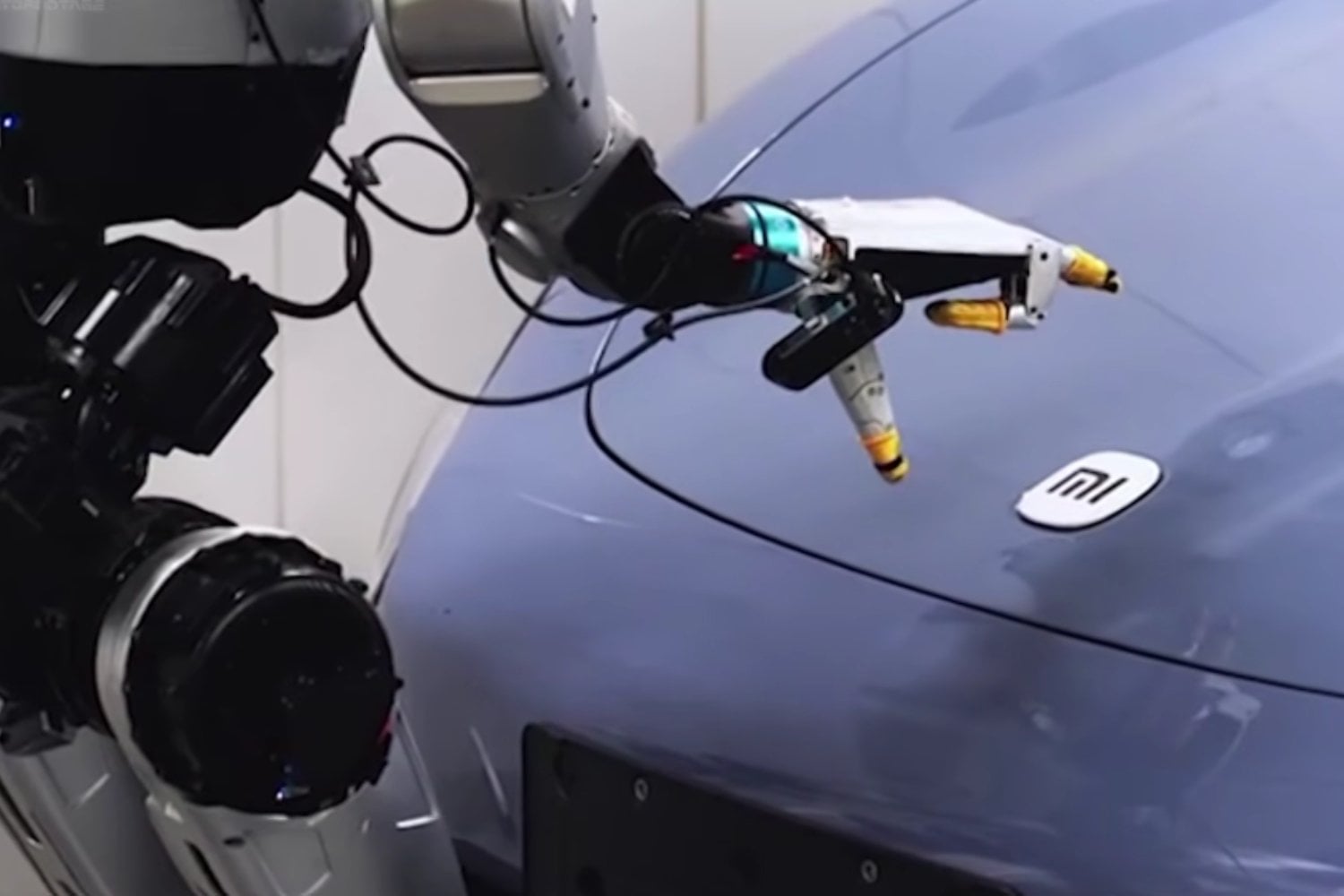 El robot humanoide de Xiaomi ya trabaja casi como una persona: alcanza un 98% de precisión