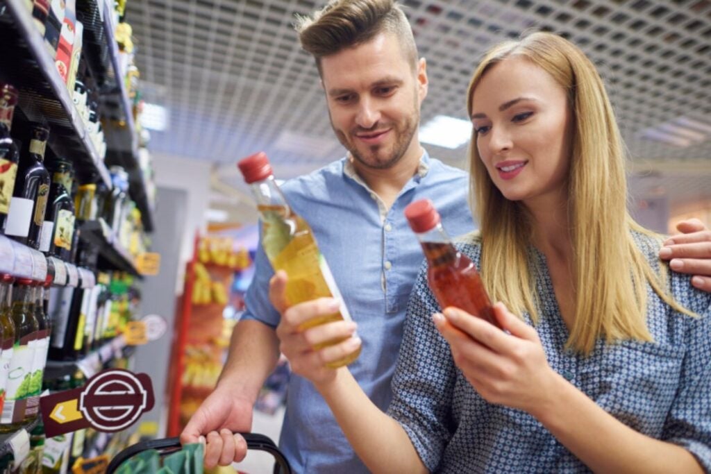 Tu ideología política puede cambiar hasta el sabor de una comida: el efecto inesperado de las marcas que toman partido