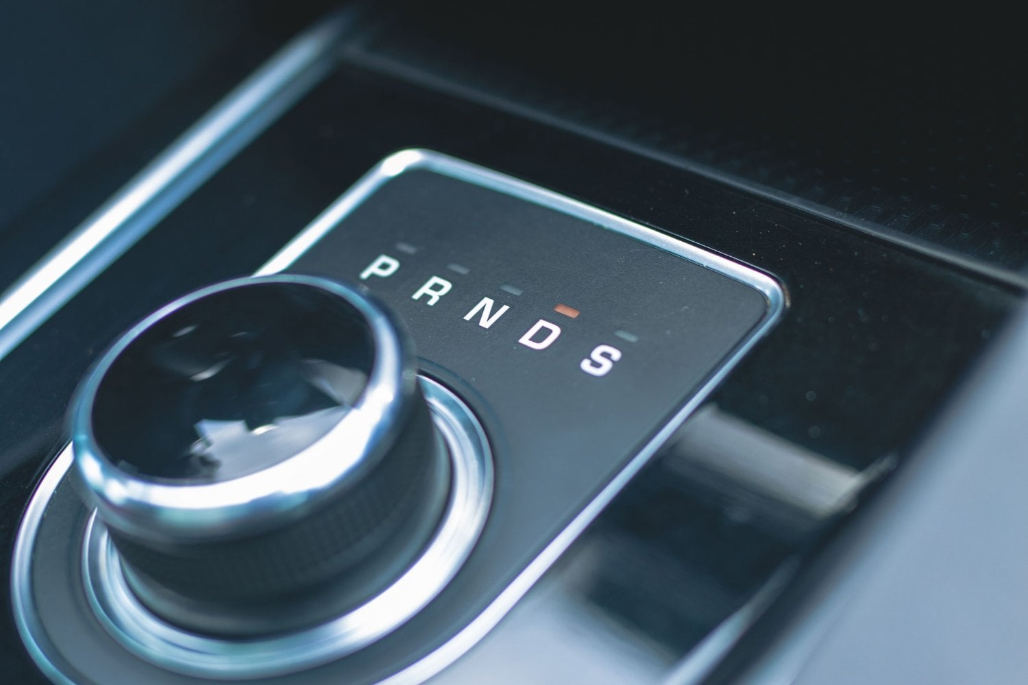 Qué diferencia hay entre conducir en D y hacerlo en S en un automóvil automático