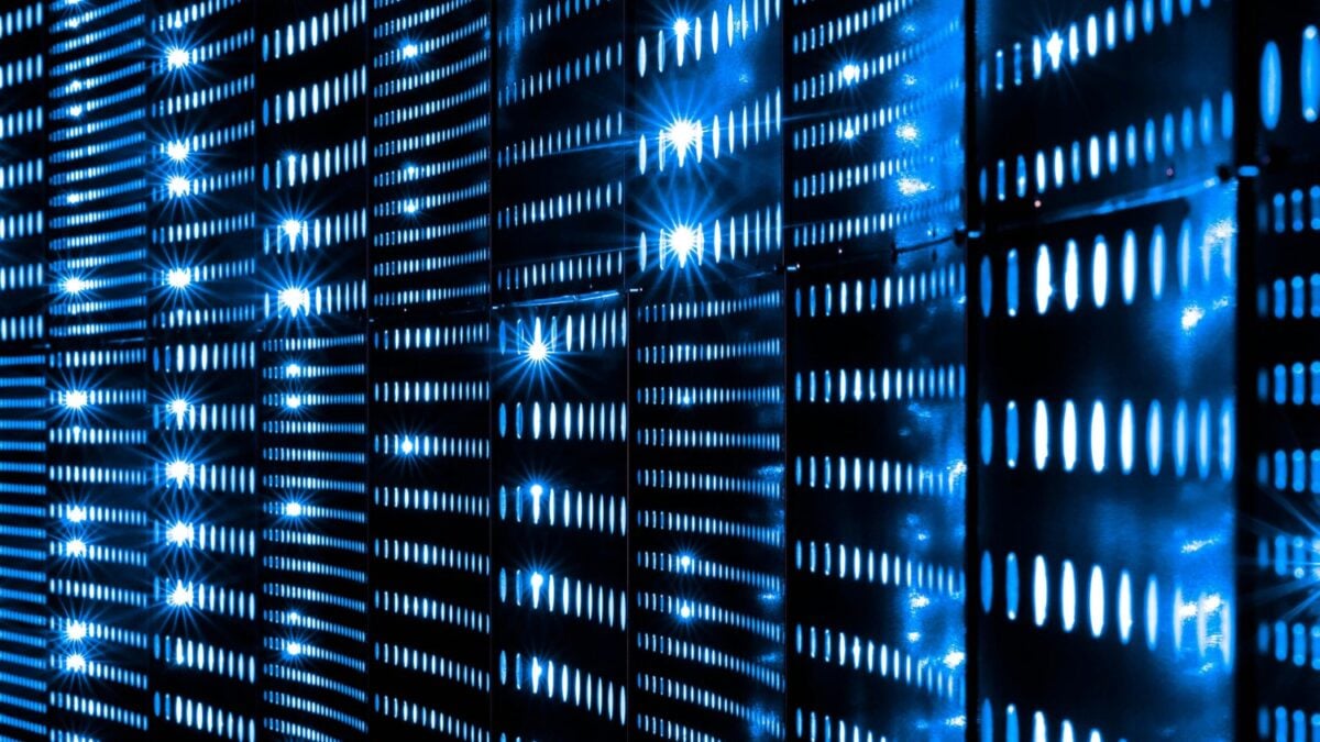 La IA consume entre el 10% y el 40% de su electricidad solo para refrigerarse: un estudio propone enfriar los centros de datos con acuíferos subterráneos a 13 °C