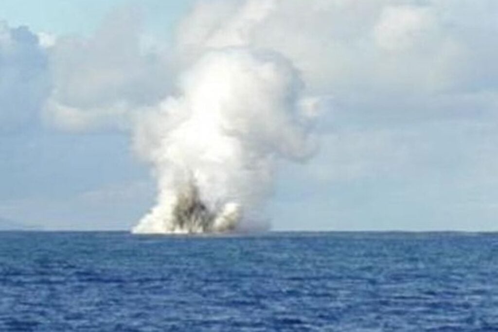 Volcan Submarino
