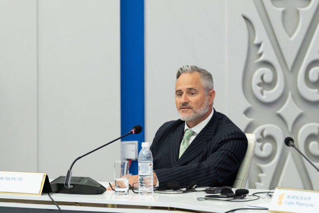 En una sala de Astana, el nuevo CEO de Phygital International dibujó el futuro del movimiento. Su mayor preocupación no es crecer: es conseguir que el ecosistema sobreviva a su propio éxito
